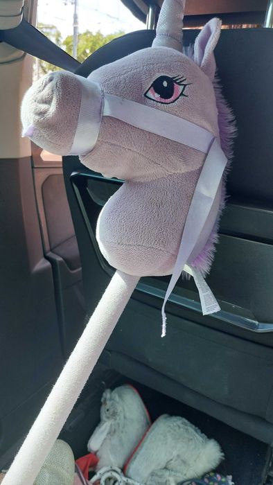 Brinquedo de criança. Cabeça de cavalinho em pêlo, para cavalvar.