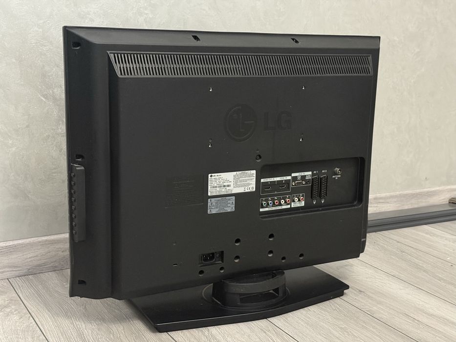 РК Телевізор LG 26LC41  26 Дюймів Телевизор LCD LED LG  HDMI