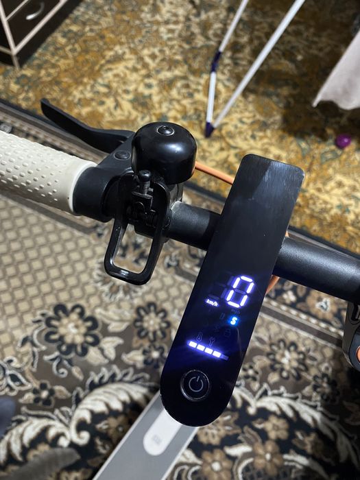 Електросамокат Xiaomi Mi Electric Scooter 3