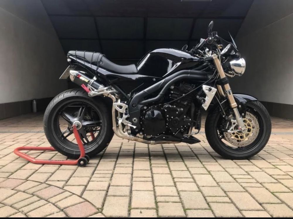 Triumph Speed Triple 1050