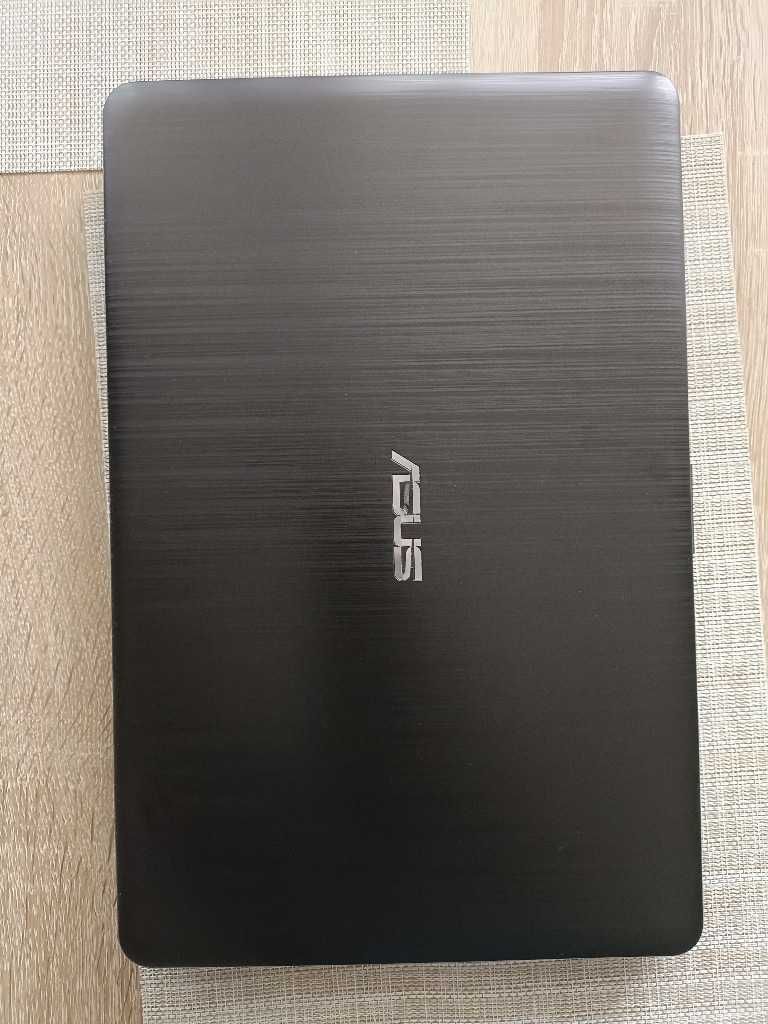 ASUS VivoBook R540M 15,6'' Pentium, 4GB, 120GB SSD
