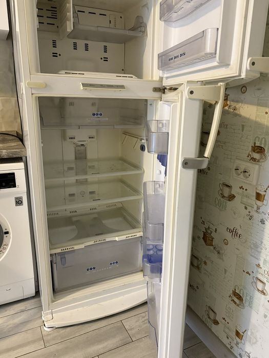 Продам холодильник