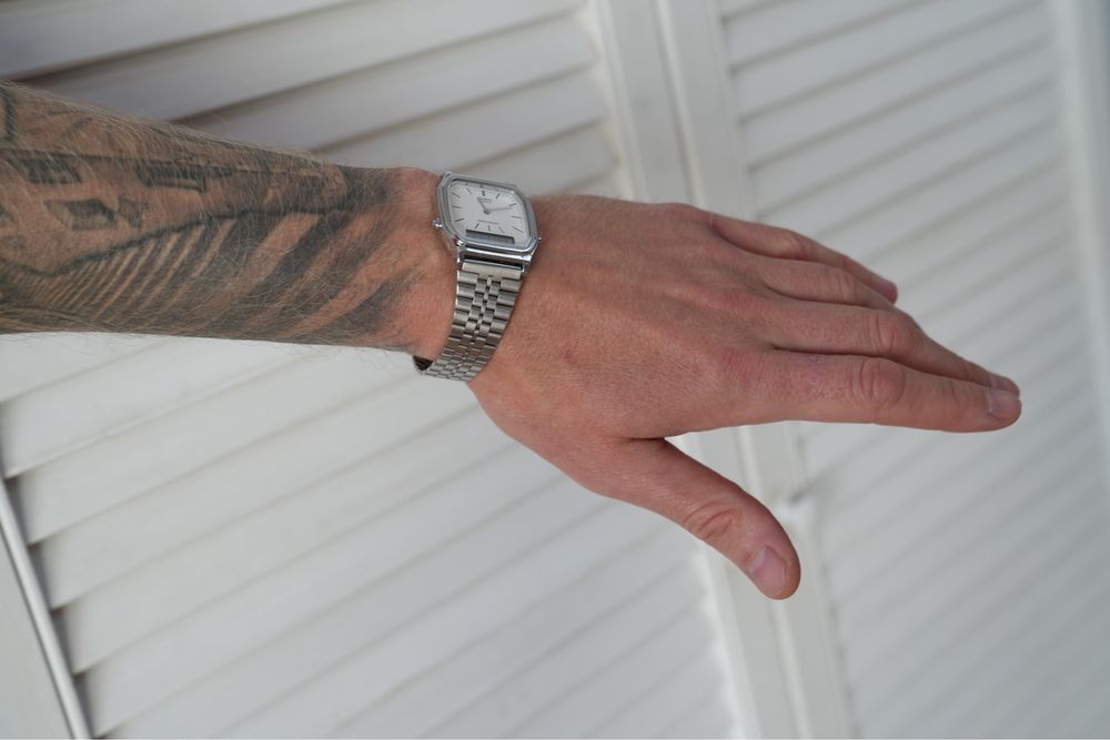 Zegarek Casio Vintage AQ-228 Srebrny Legendarny Stary Retro