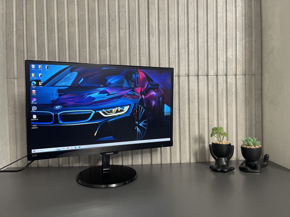 Стильний монітор Philips 22 дюйми full hd