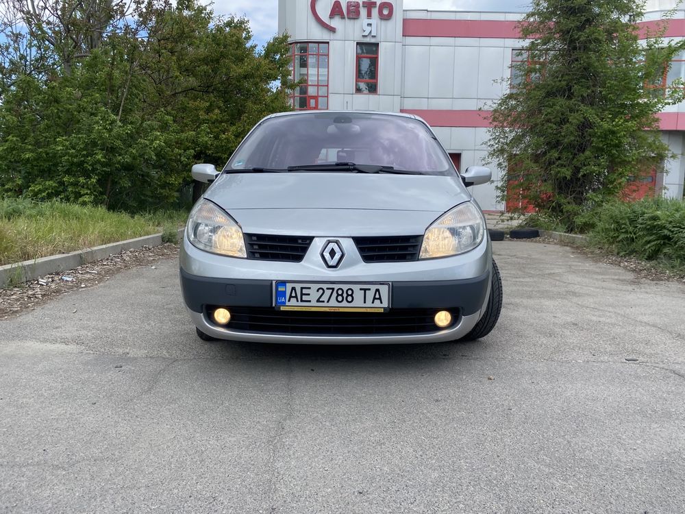 Renault Scenic 2 2.0 Бензин Автомат Обслужен