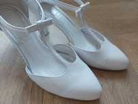 Buty ślubne, białe szpilki, kotyl