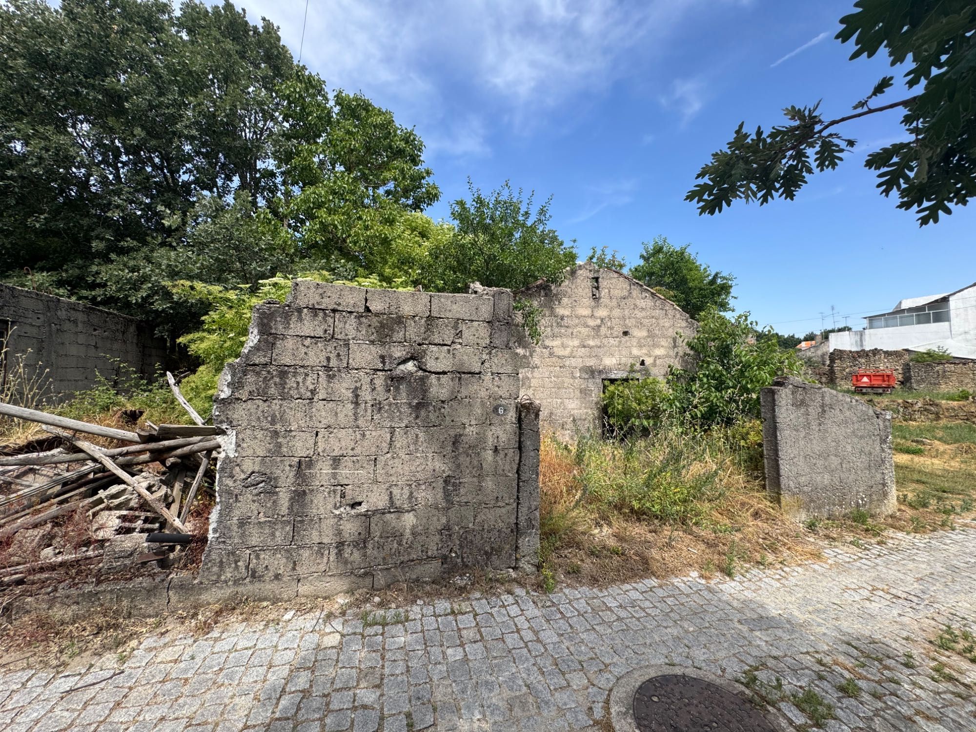 Casa - Moradia na Gata - (Guarda)