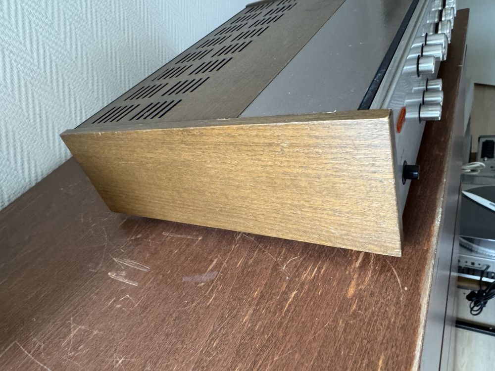 Wzmacniacz Philips 22rh590