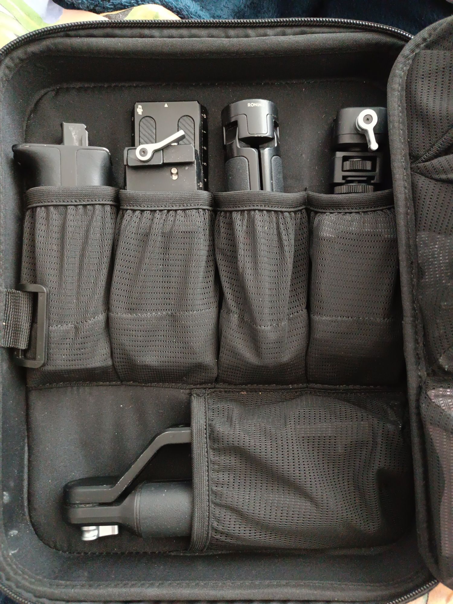 Dji Ronin rs3 pro combo + tilta basic ring v mount + power plate