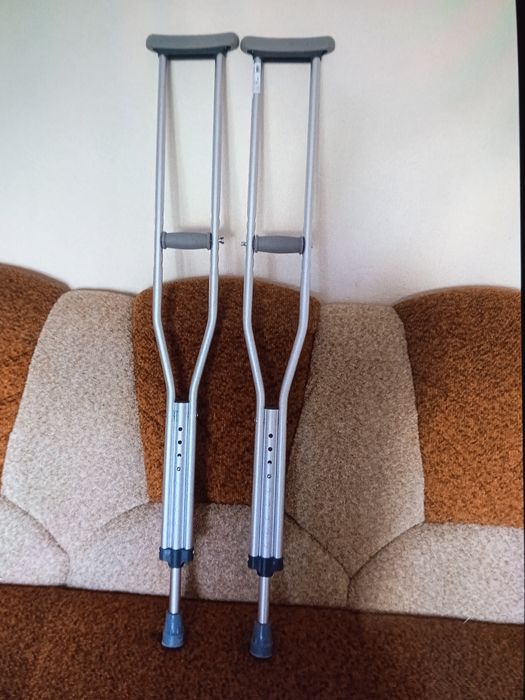 Продам милиці нові