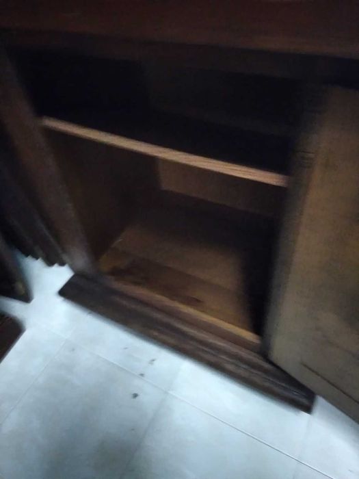 Móvel rústico de carvalho