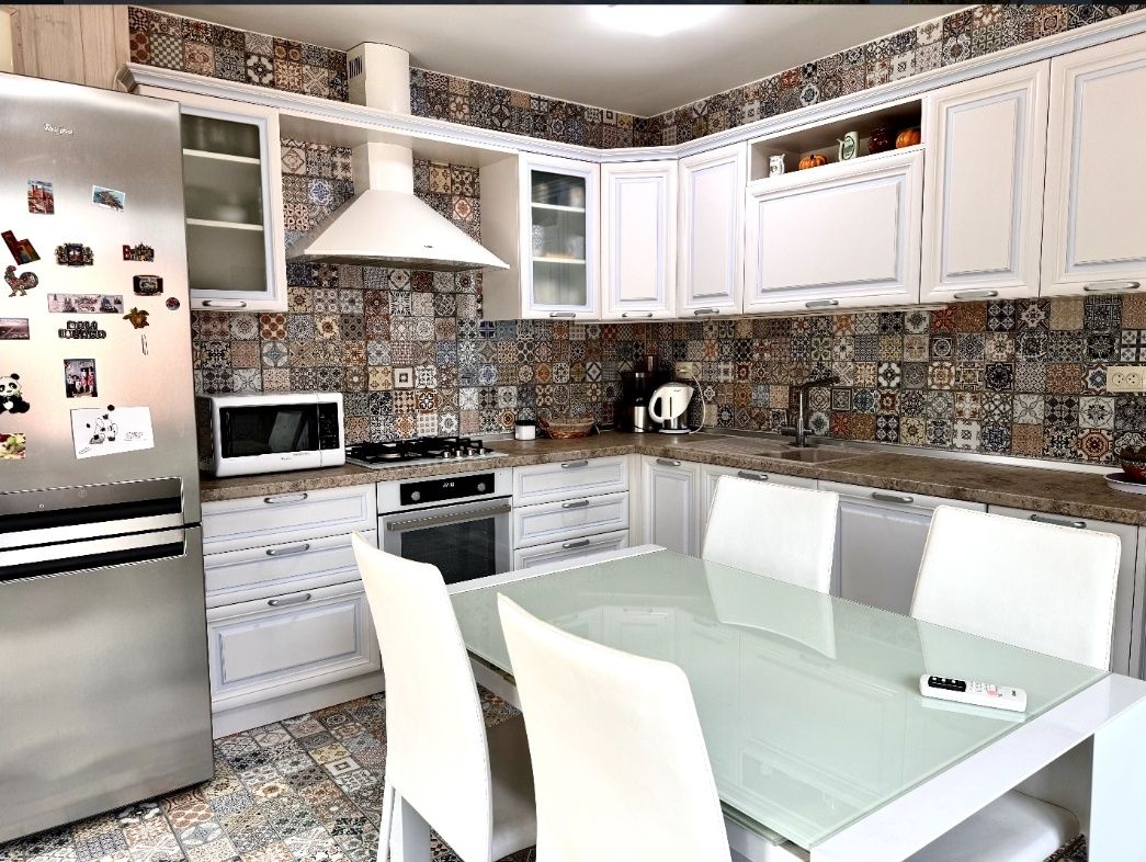 Продам шикарный дом 121 кв м, евроремонт, 4 комнаты, 12 соток