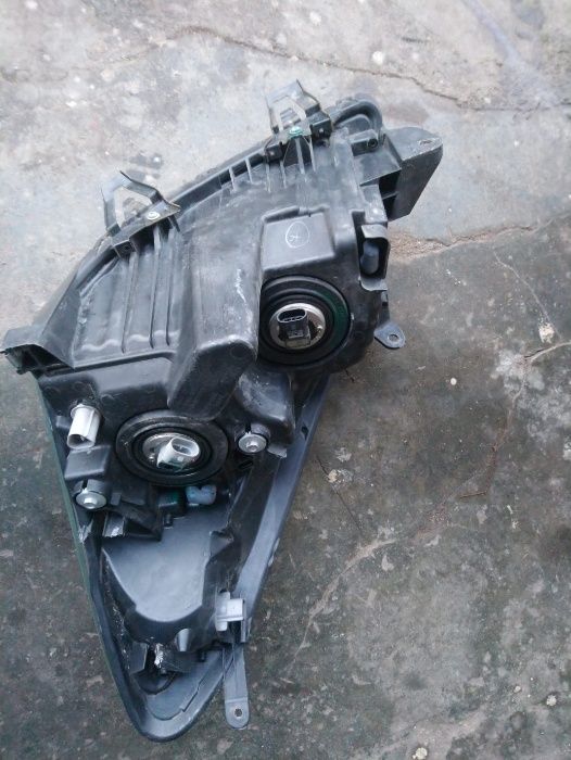 Toyota corolla verso farol optica