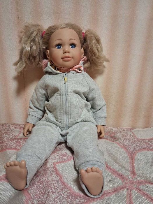 Велика лялька  Zapf Creation Sally 60 см