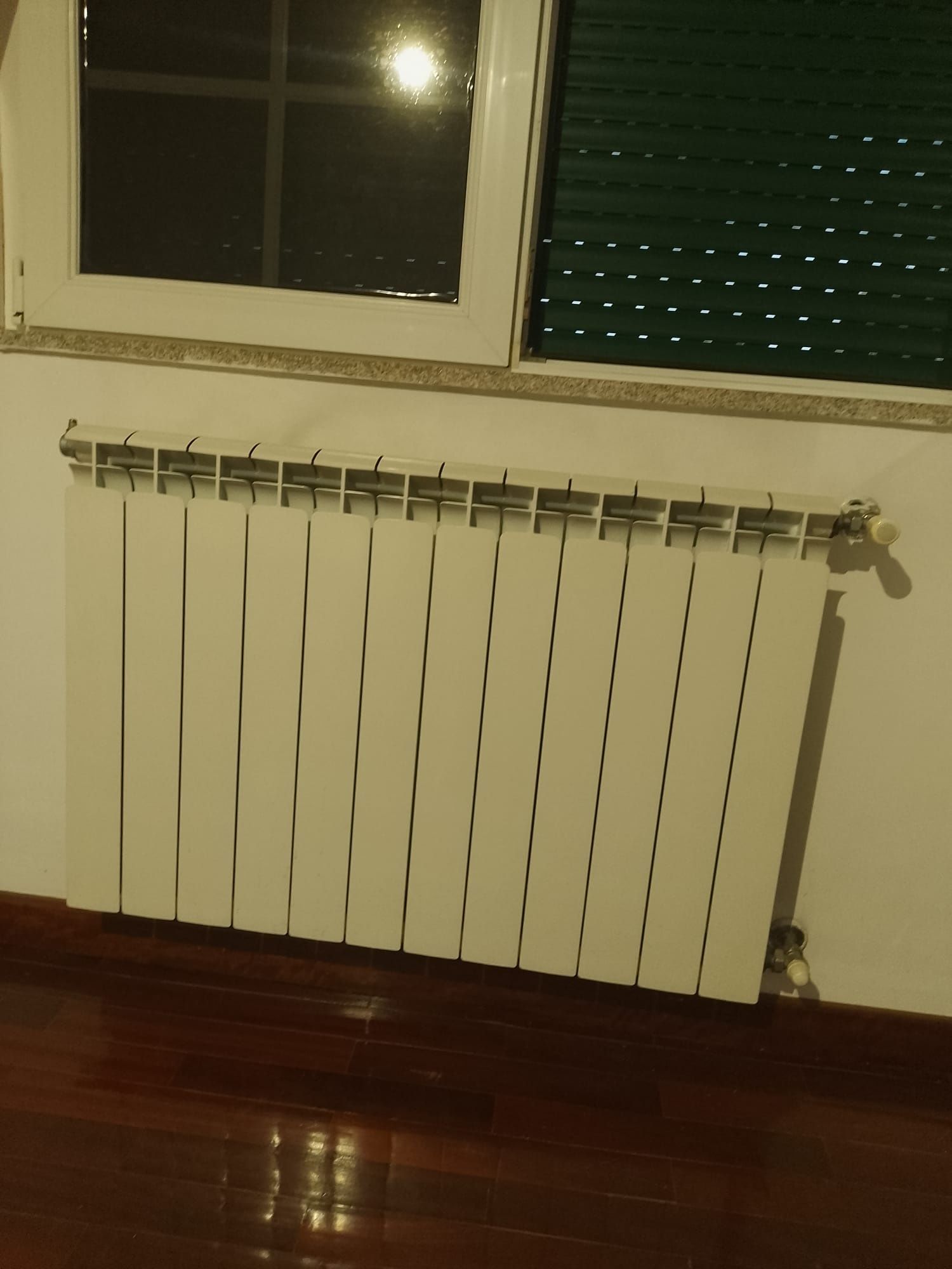 Radiador/aquecedor de parede a água