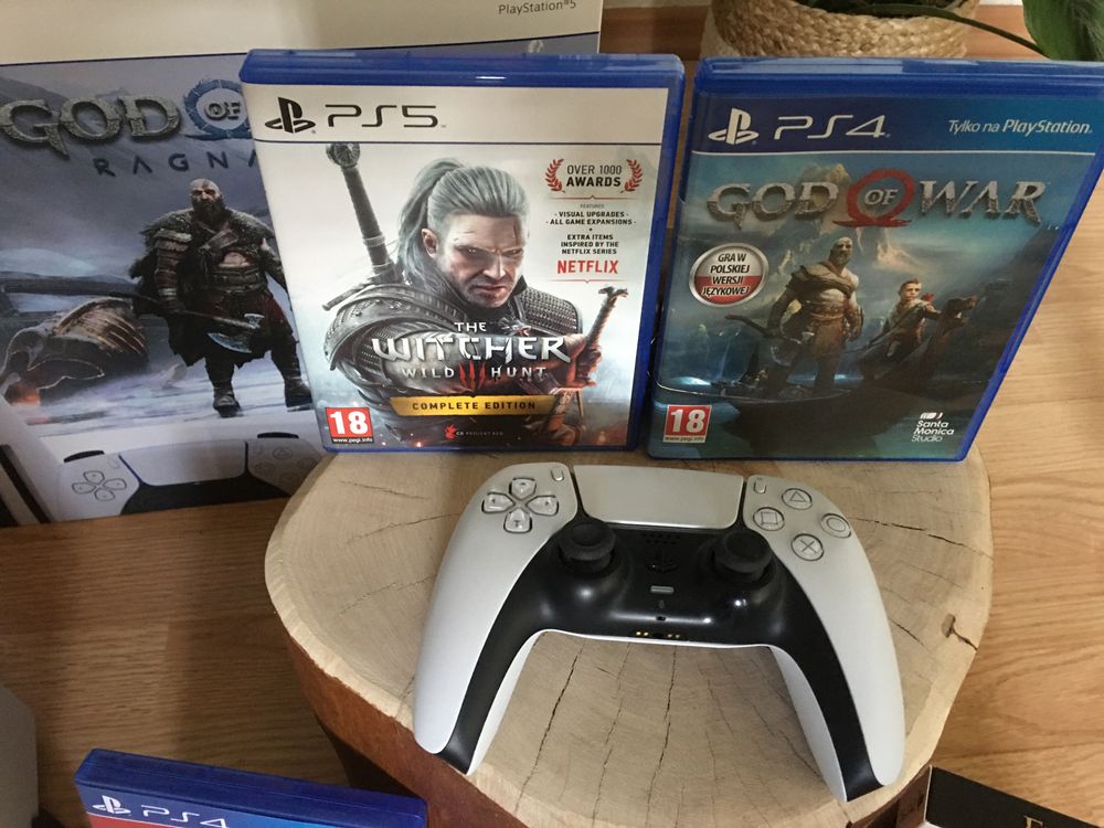 SONY PlayStation 5 C Chassis Blu-Ray (CFI-1216A) + Zestaw gier