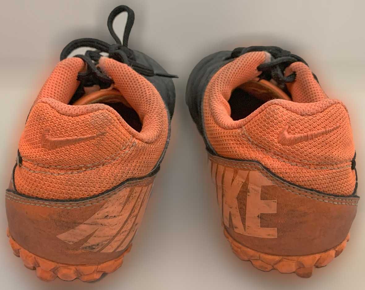 Chuteiras de Futebol Nike Unissexo, Preto e Laranja