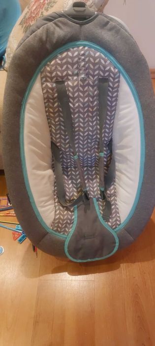 Дитячій  шезлонг - гойдалка.