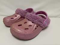 Buty dziewczęce crocs klapki sandały z futerkiem róż różowe 28