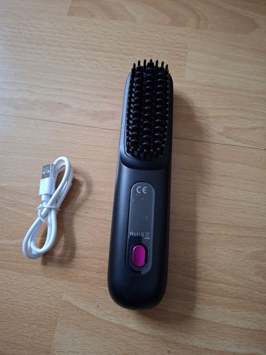 Szczotka prostująca włosy z jonizacją
