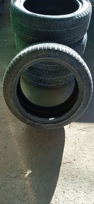 Зимова гума Pirelli sottozero 3 2023 *BMW