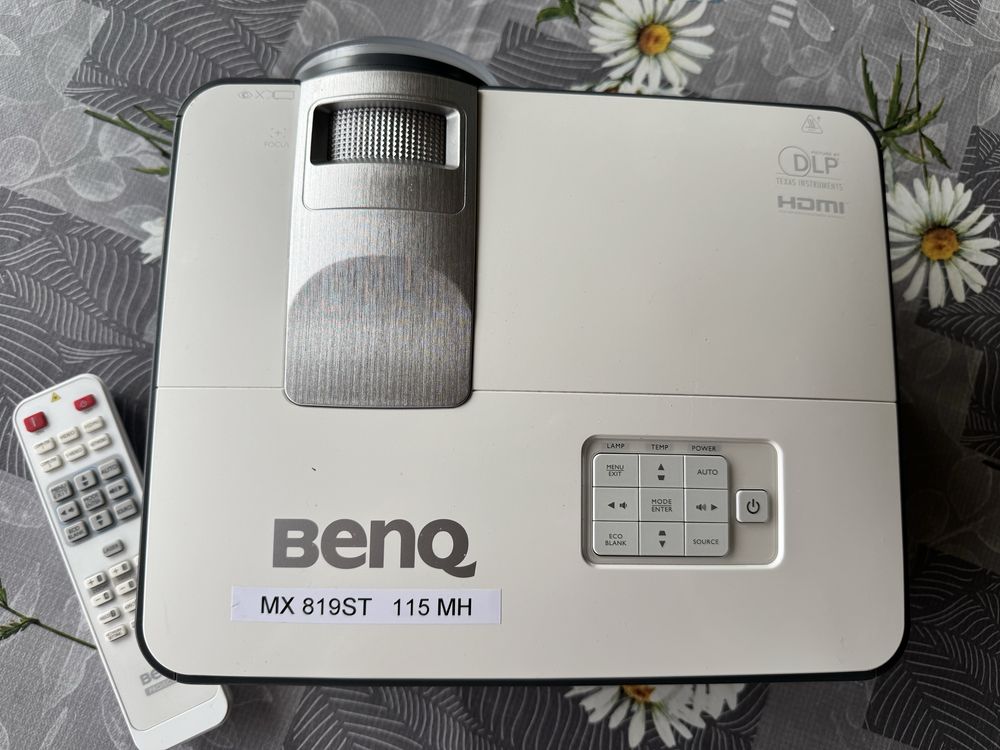 Projektor Benq MX819ST jak nowy