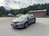 Toyota Auris Sprzedam Toyota Auris 1.8 Hybrid Comfort 136 KM, 2015