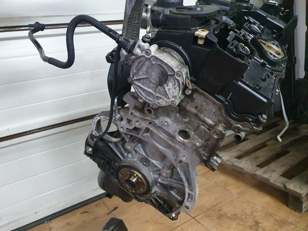 Kompletny silnik słupek uszkodzony BMW E90 E60 benzyna N43