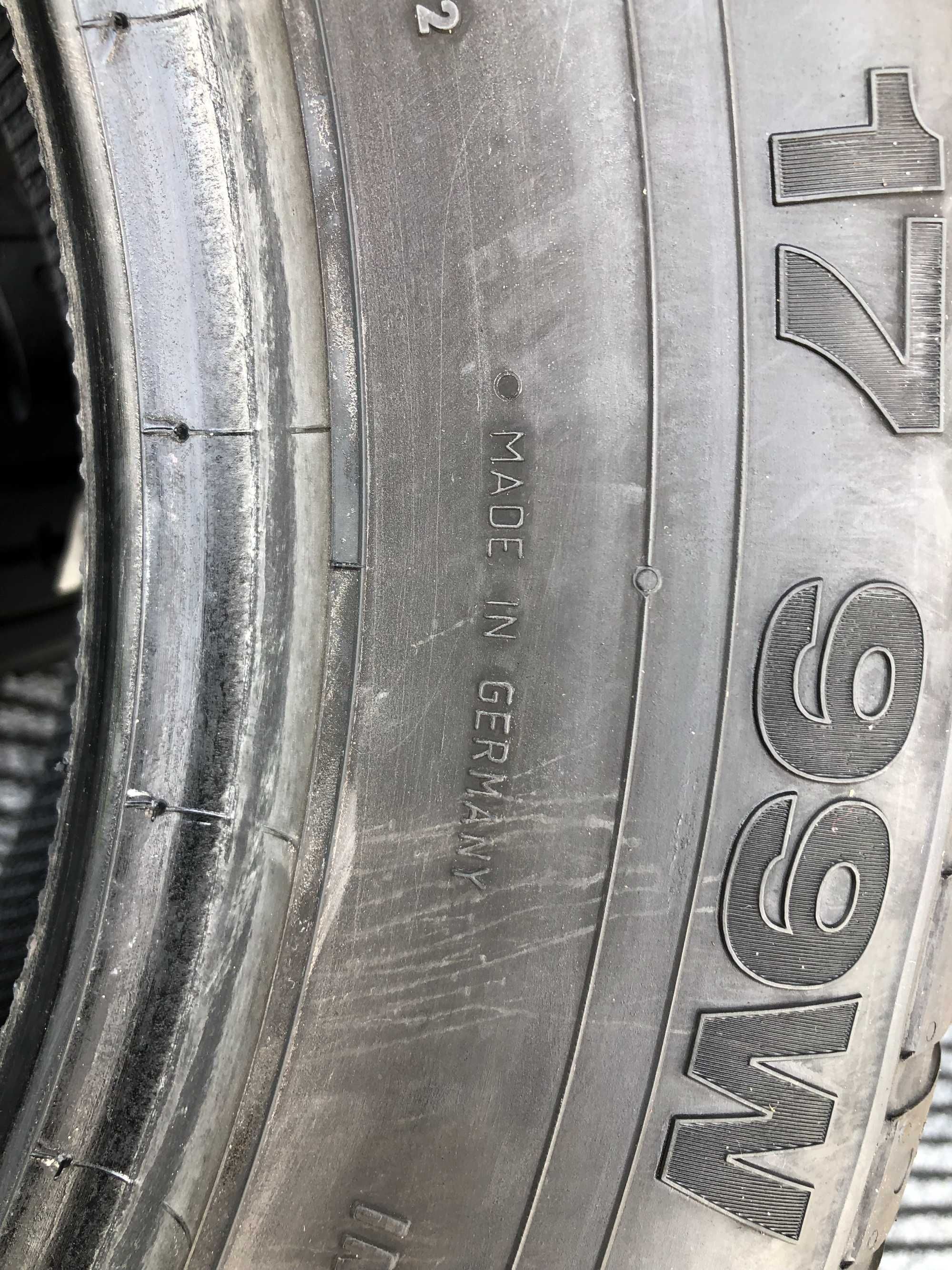 235/55 R17 Continental SportContact2