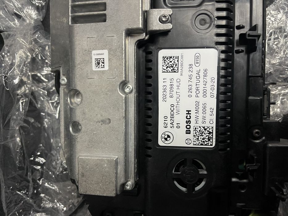 Приборна панель BMW G05, G06, G07 приборка MGU
