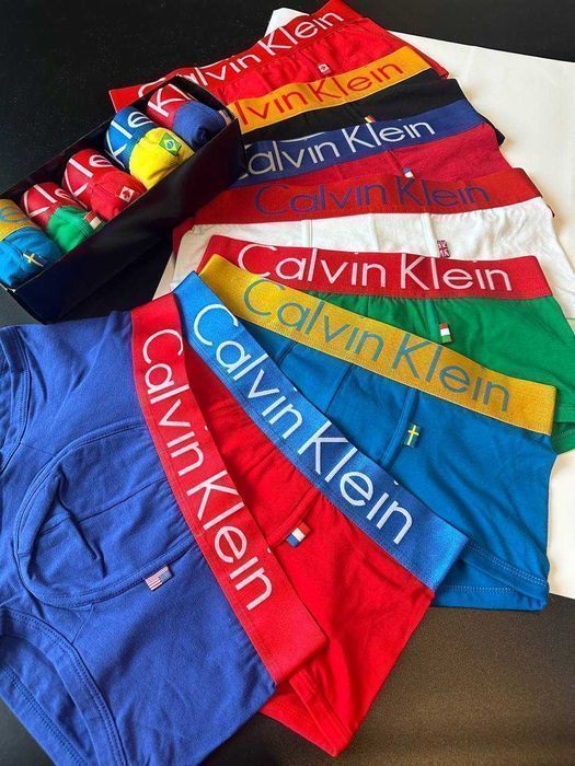 Чоловічі вкорочені боксери Calvin Klein серія World Cup. Мужские трусы