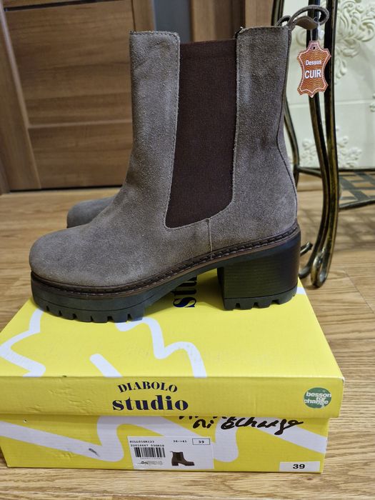 Жіночі черевики Diabolo Studio