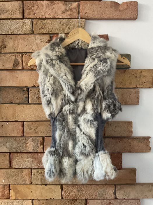 Damski bezrękawnik z futra naturalnego, króliczego, rozmiar S/XS
