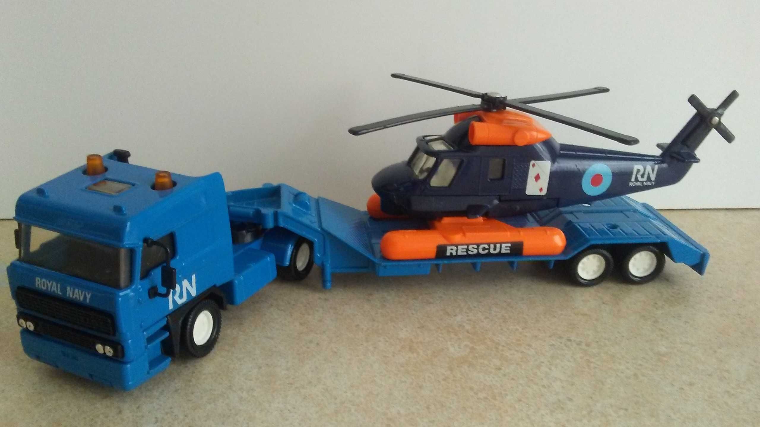 matchbox superkings daf+helikopter