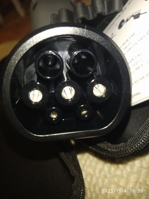 Зарядний пристрій  від мережі перетворювач адаптер новий для КіаEV6