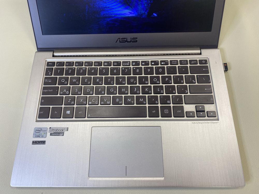 Ультрабук ноутбук АSUS UX32A Notebook ОП 10 Гб твердотельный ЖД 480 Гб
