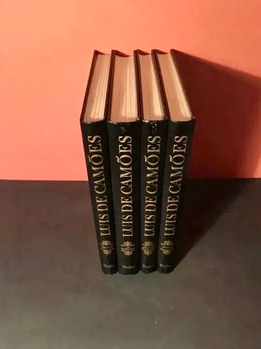CAMÕES - Obras Completas - 4 vol. + medalha -4. Centenário 1980