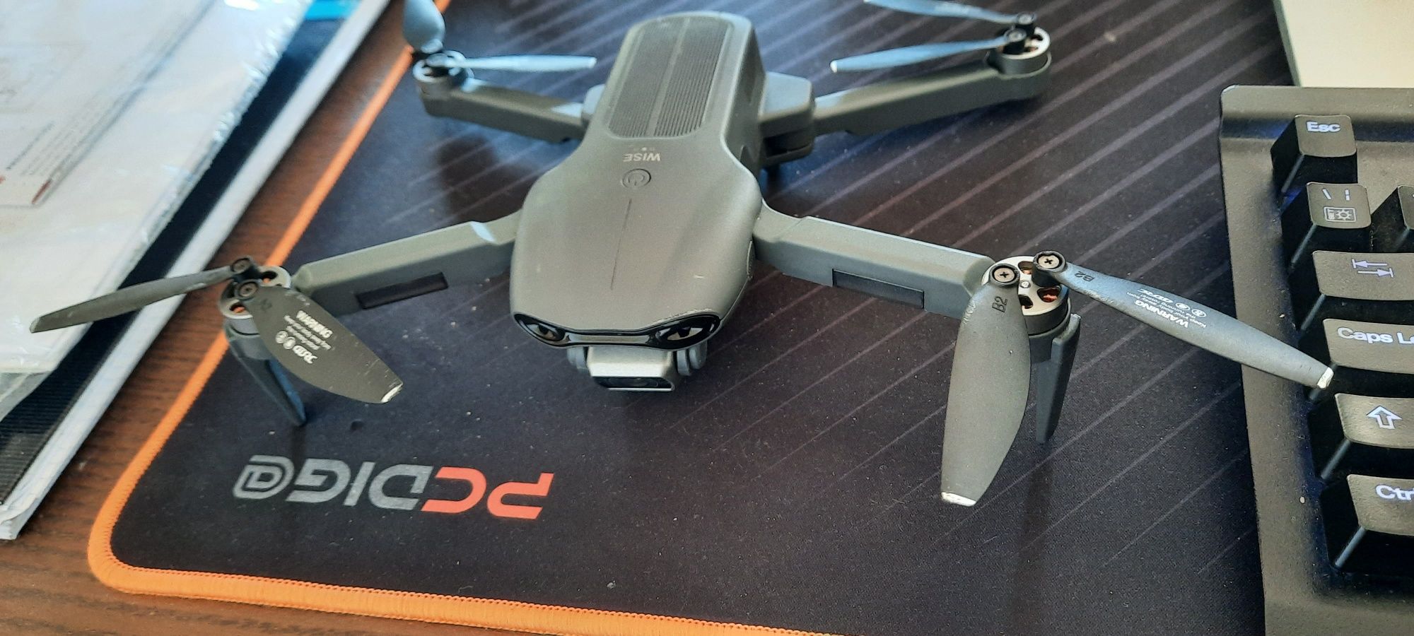 Vendo drone bateria extra F9