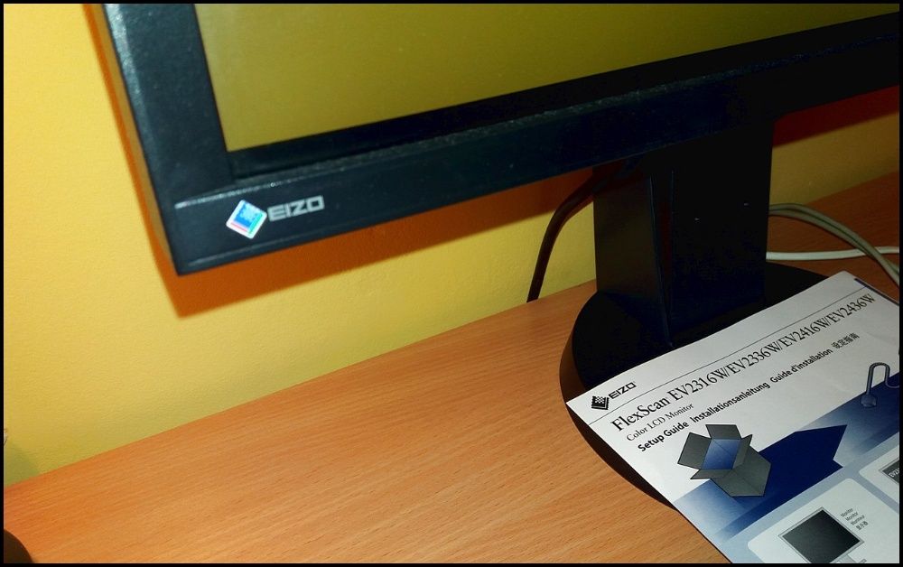 Profesjonalny Monitor EIZO FlexScan IPS PIVOT Paper Mate Foris FULL HD