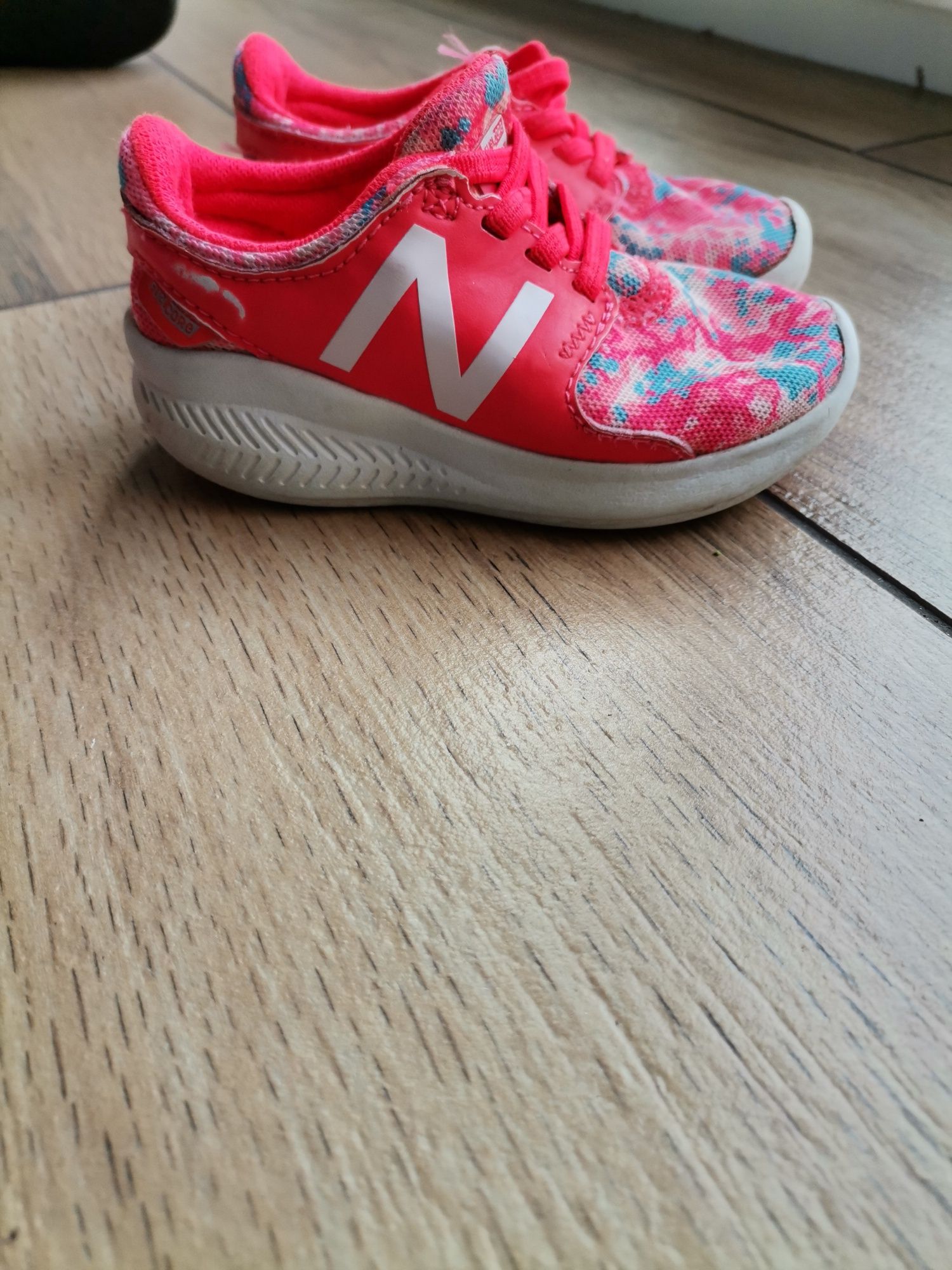 Adidaski New Balance 21,5