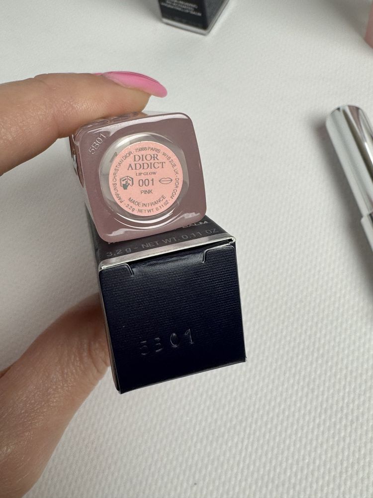 Бальзам для губ Dior оновлена версія