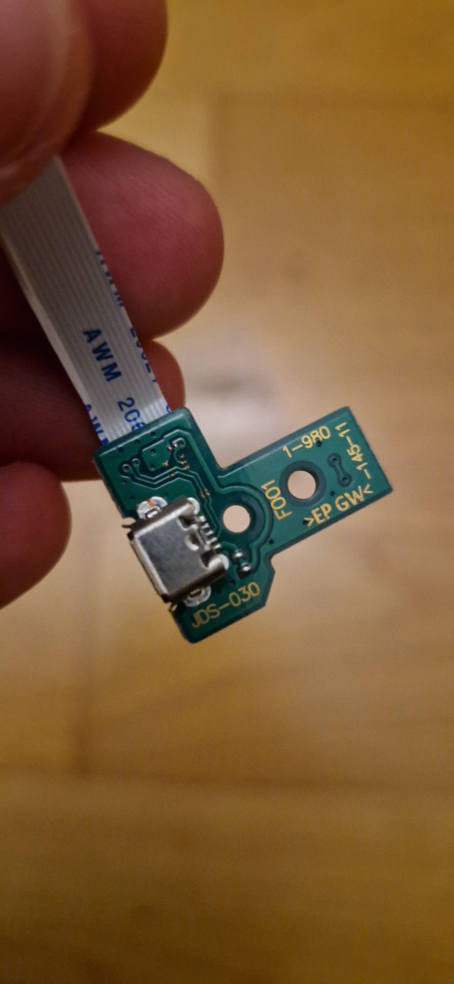 Placa de Carregamento Comando PS4 JDS-030