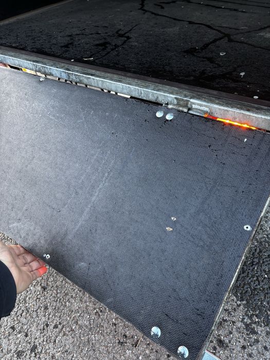 Причеп Санте-750