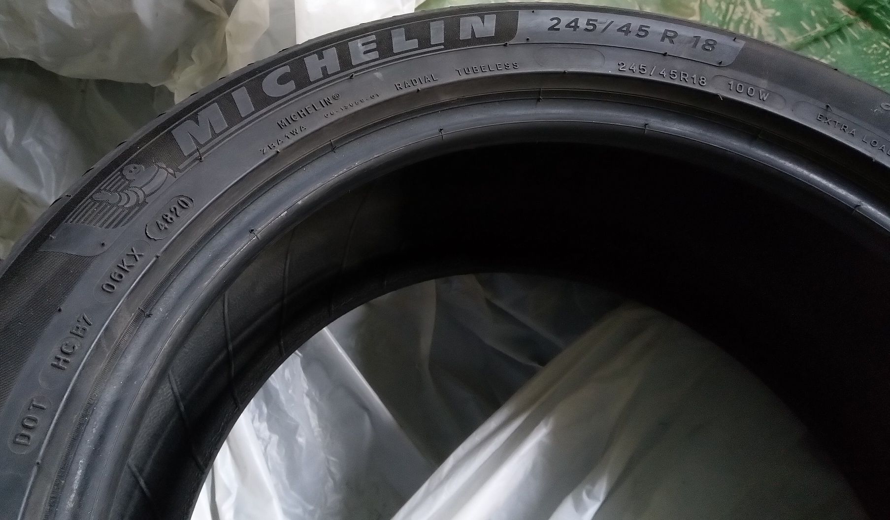 Літня шина 1 шт.  MICHELIN Primacy 4  245/45R18 100W XL