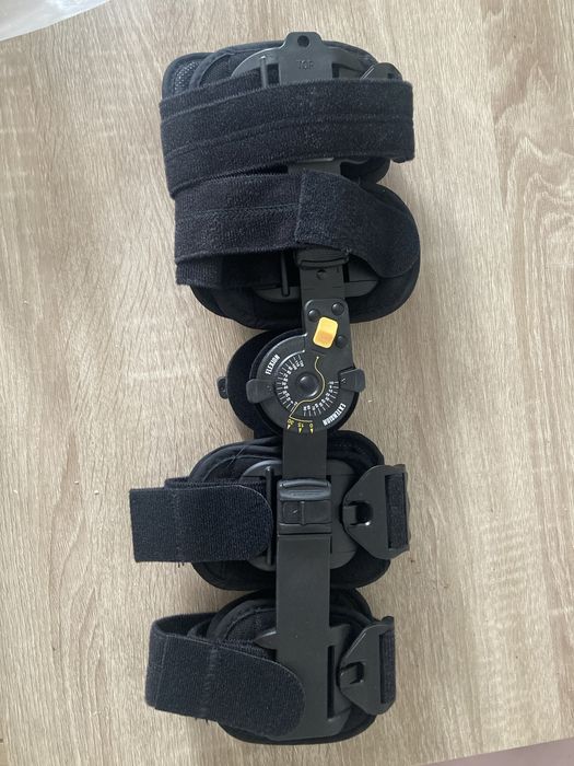 Aparat szynowo ortezowy na golen i udo