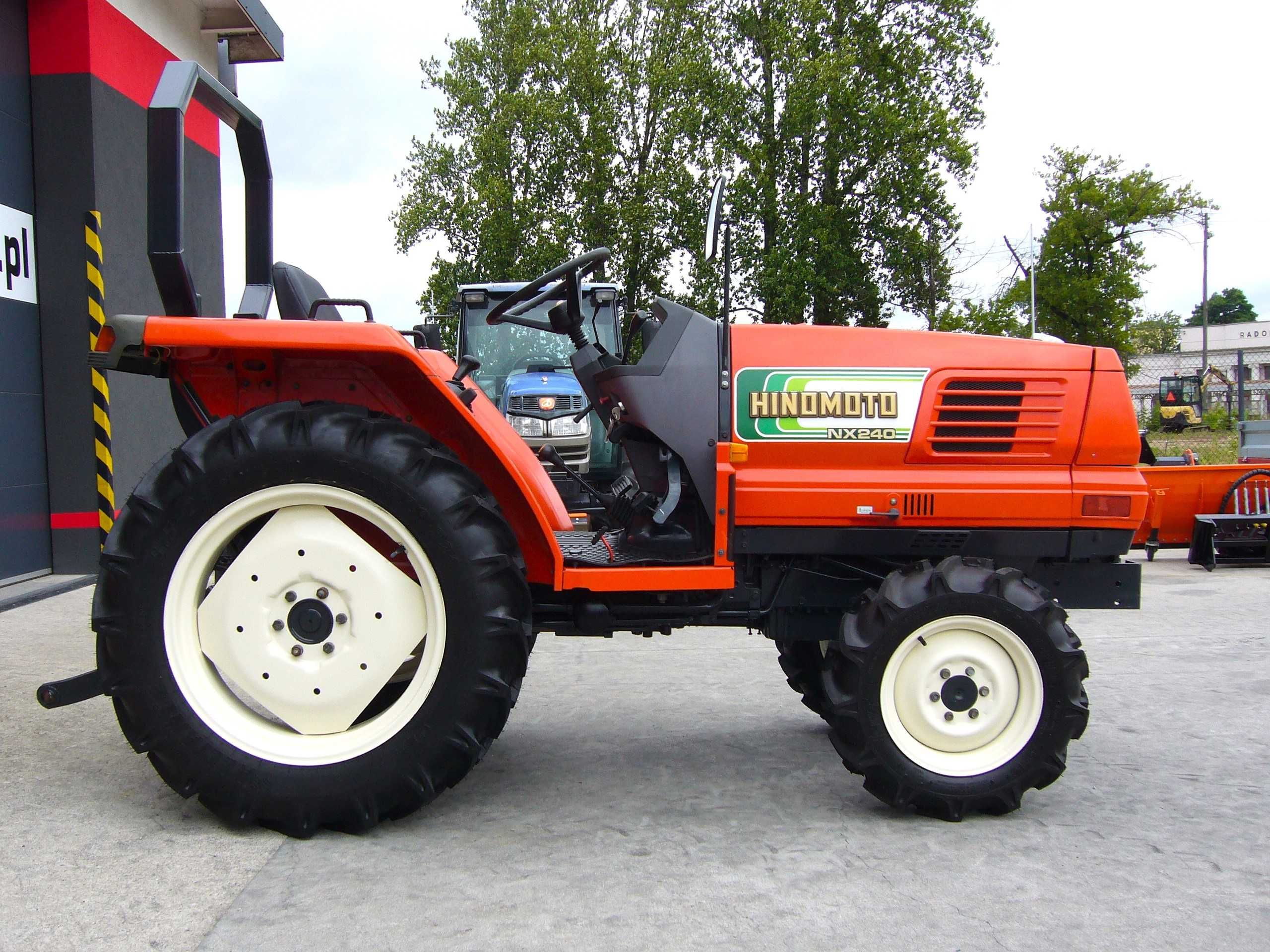 Traktorek Mini Ciągnik HINOMOTO NX240  24KM , traktorkiagropl