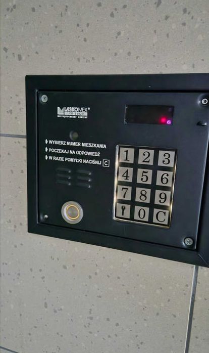 Elektryk Domofony Alarmy Kamery Pomiary Instalacje Serwis Bram Montaż