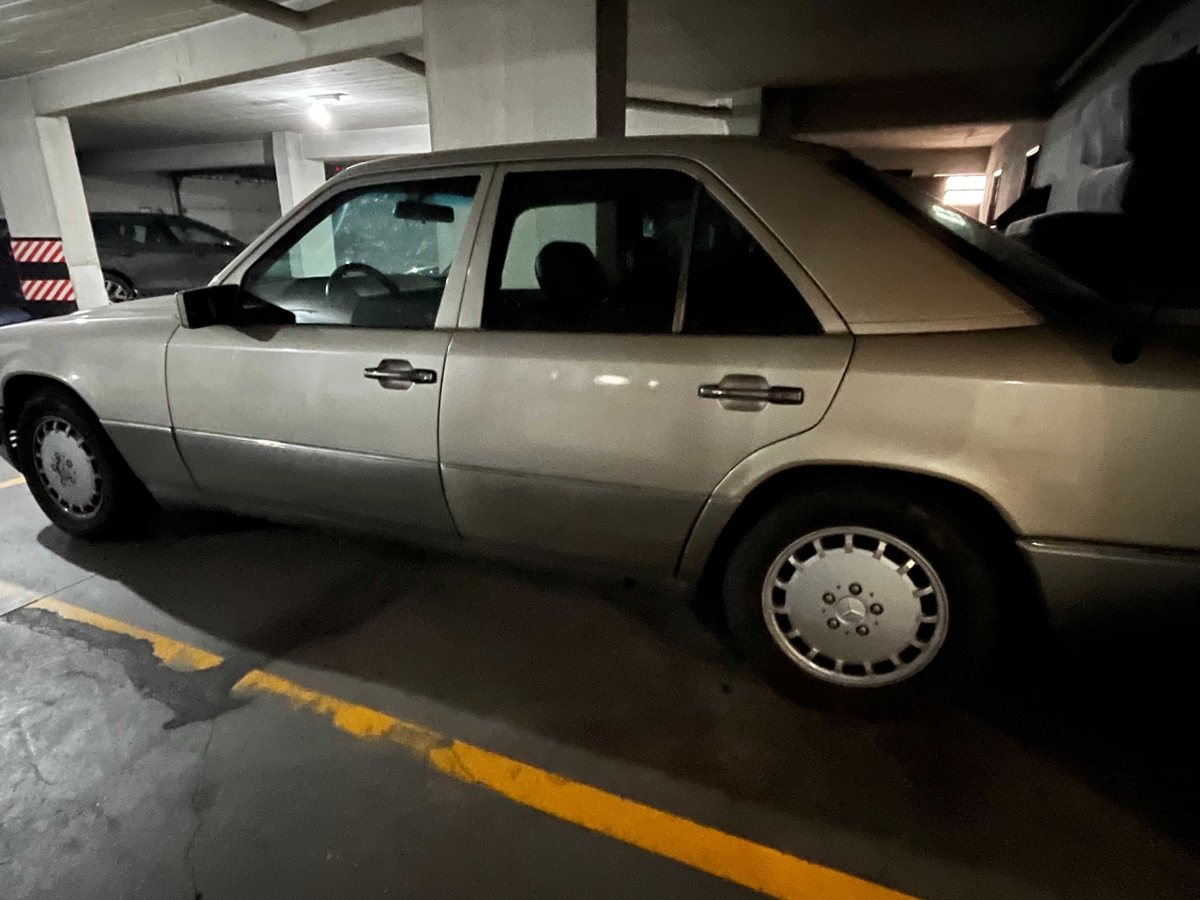 Mercedes-Benz 300D (124)