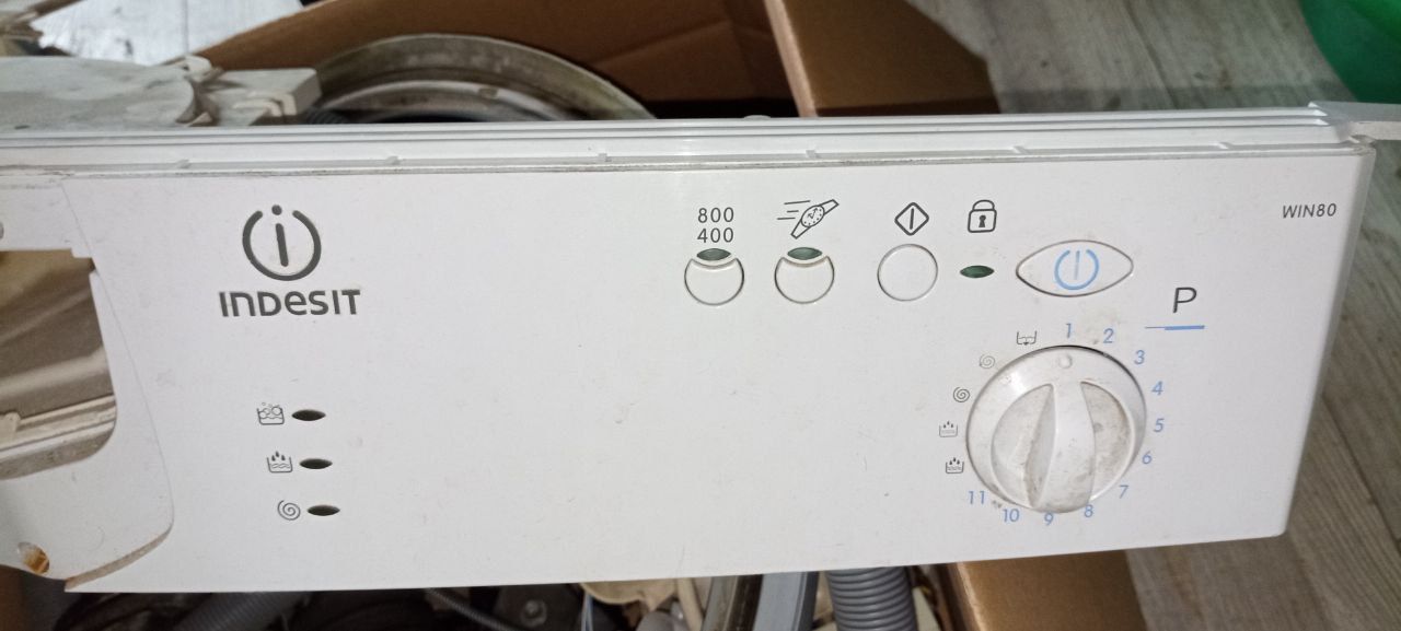 Стиральная машинка indesit win80