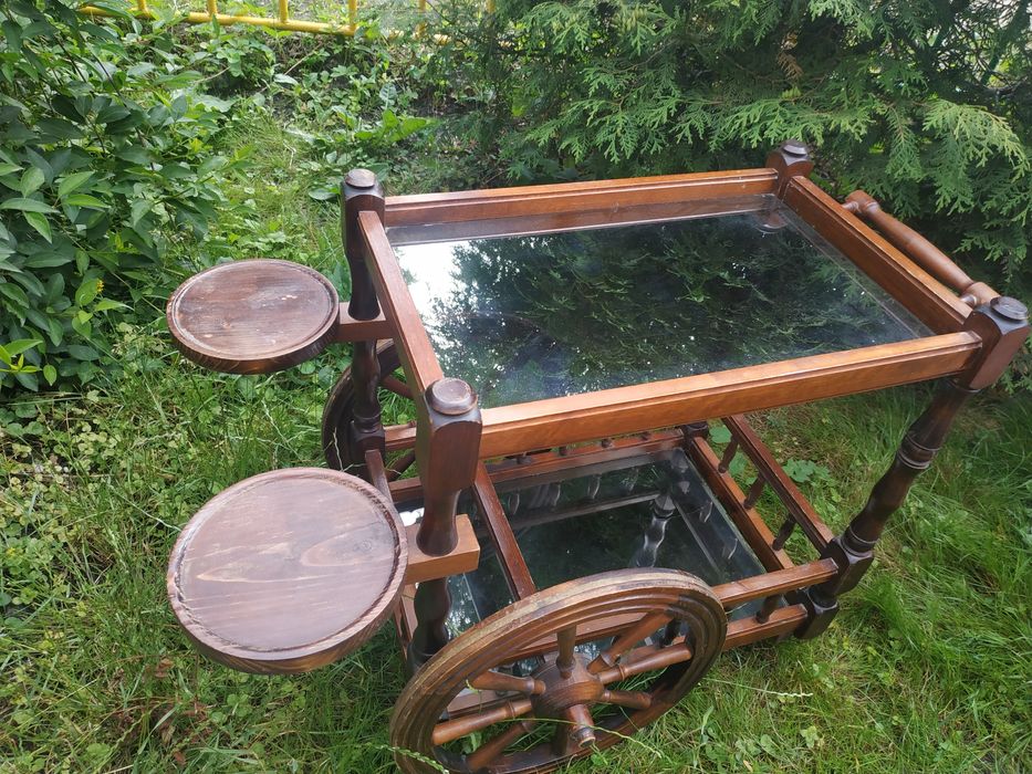Візок на напої. столик дерево
